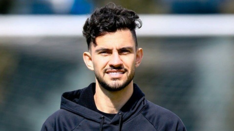 مصاف استقلال و النصر با مهاجم مصدوم