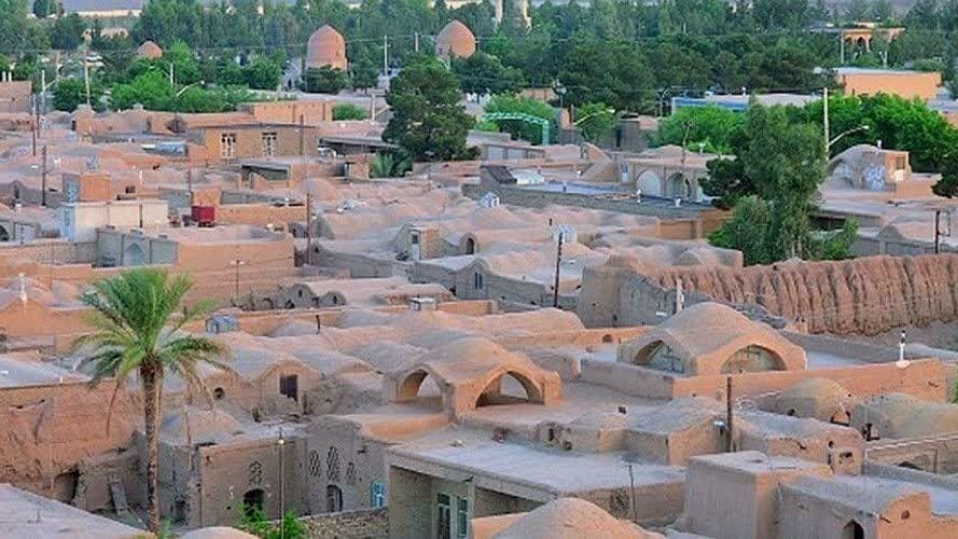 نوروزگردی اردستان از قنات دوطبقه «مون» تا قلعه «سنگ بست»