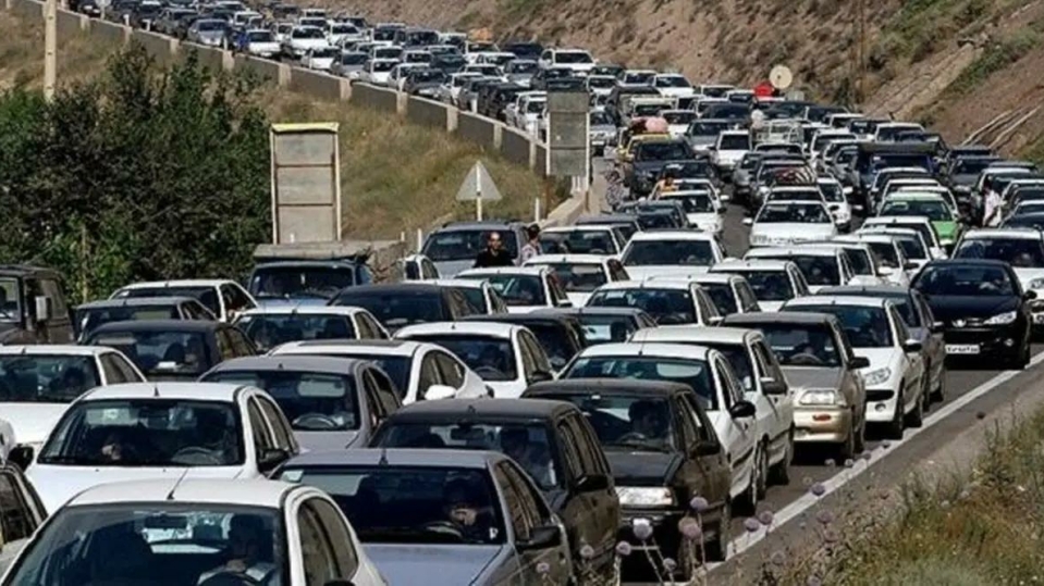 جاده چالوس یکطرفه شد/ محدودیت‌های ترافیکی در آزادراه تهران ـ شمال به منظور تخلیه بار ترافیکی