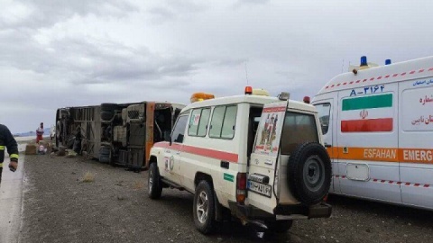 ۱۹ مصدوم درپی واژگونی اتوبوس در جاده چوپانان به انارک نایین