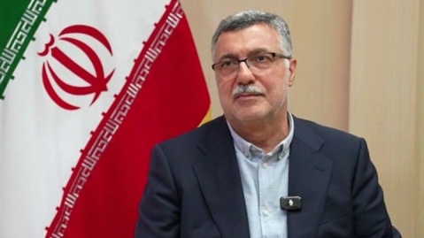 بازدید نوروزی وزیر بهداشت از داروخانه شبانه‌روزی ۱۳ آبان