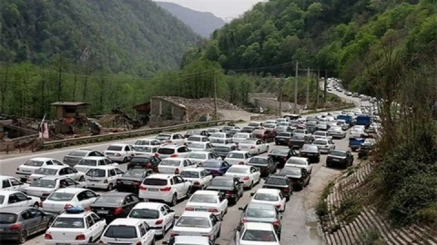 ممنوعیت تردد در مسیر شمال به جنوب چالوس/ ترافیک سنگین در محور هراز