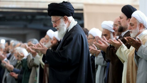 نماز عید فطر به امامت رهبر انقلاب اقامه می‌شود