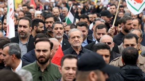 پزشکیان: مدعیان حقوق بشر بگویند مردم غزه چه گناهی دارند