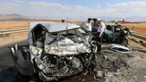فاجعه در یک لحظه؛ موبایل عامل صدها تصادف مرگبار!