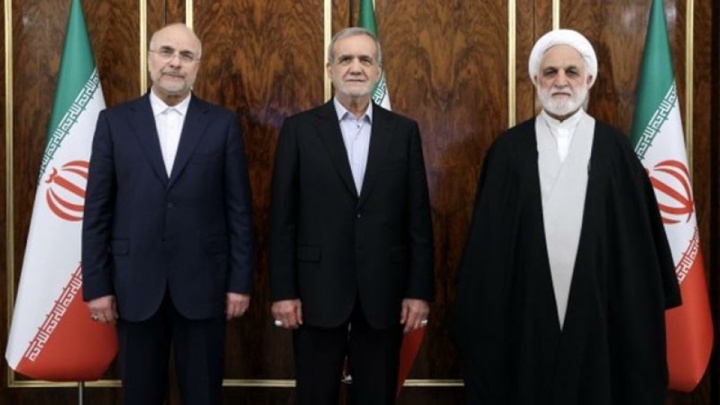 همدلی و عزم قوای سه‌گانه و بسیج همه ظرفیت‌ها و امکانات در راستای تحقق شعار سال