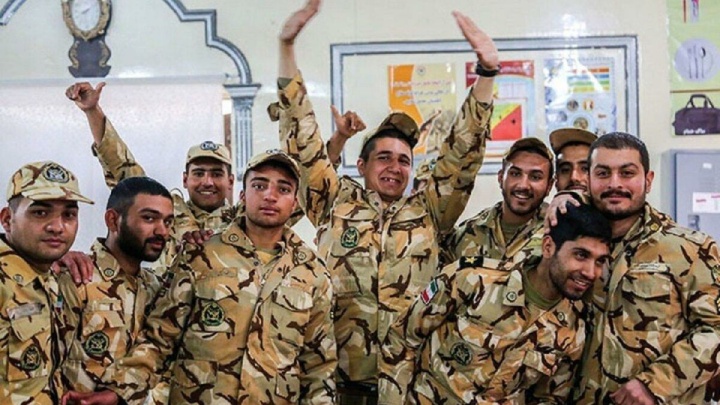 حقوق سربازان افزایش یافت / حقوق سربازان در فروردین ۱۴۰۴ چقدر است؟