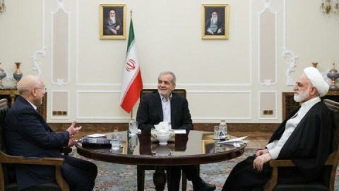 بازنگری در سیاست‌ها و مقررات باید در دستور کار قرار گیرد