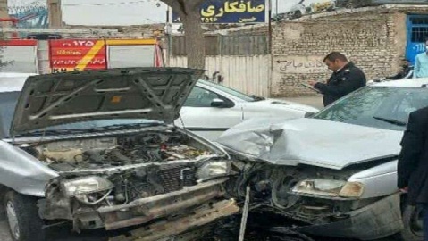 ۲ مصدوم در برخورد ۴ خودرو در محور خمینی شهر