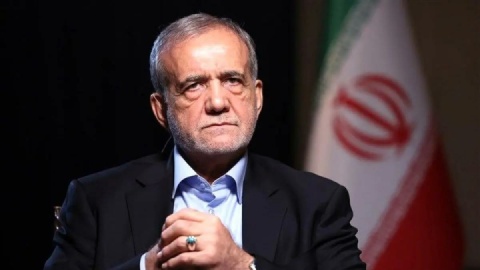 فیلم/ پزشکیان: آن چیزی که کشور و و مردم ما را می‌تواند به عزت و قدرت برساند دانایی و آگاهی است