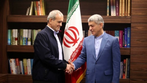 قائم پناه: طیب‌نیا گزینه اصلی تصدی وزارت امور اقتصاد و دارایی است