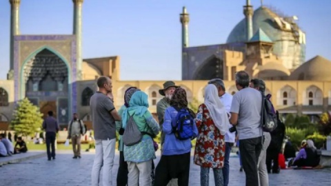 دستورالعمل نحوه صدور کارت ریالی برای گردشگران خارجی غیرمقیم ابلاغ شد