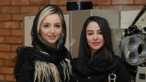 عکس/ نگار جان سخت (‌الناز حبیبی‌) و مریم تاسیان (نازنین بیاتی) در اکران فیلم ”رها” به تهیه‌کنندگی سعید خانی در باغ موزه سینما