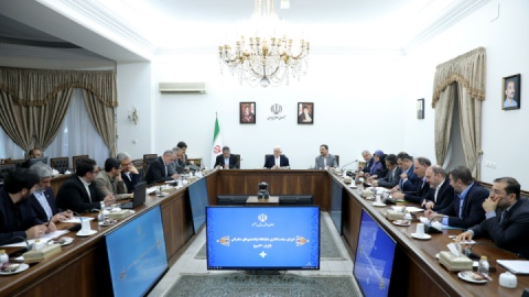 عارف: با برپای نمایشگاه ایران اکسپوی ۲۰۲۵ ارتقاء جایگاه ایران در منطقه را دنبال می‌کنیم