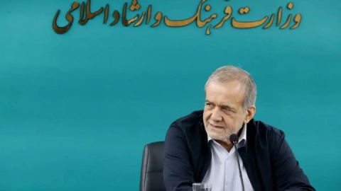 فیلم/ رییس جمهور: هرکس در کشور می‌تواند به حل مشکلات مردم کمک کند، باید پیش قدم شود تا با همکاری یکدیگر، این مشکلات را برطرف کنیم