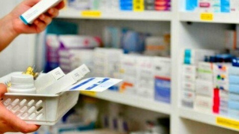 طلب داروخانه‌ها نصف شد/ کمبودی در داروهای اساسی نداریم