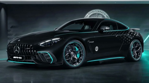 مرسدس AMG GT۶۳ S کوپه برای کیمی آنتونلی ۱۸ ساله!