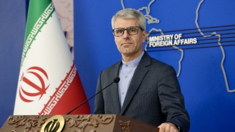 اقدام فرانسه برای چانه زنی بیرون از اتاق مذاکره، قابل پذیرش نیست