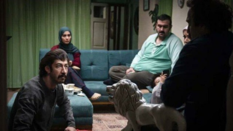 بازیگران «پایتخت» آخرین قسمت سریال را با مردم می‌بینند