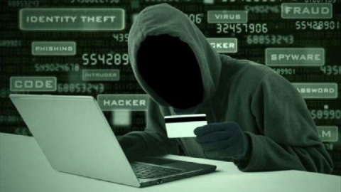 جعل هویت بازیگر و کلاهبرداری اینترنتی