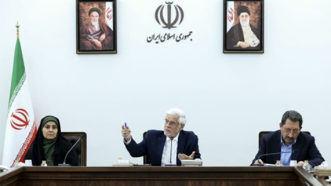 عارف: امسال باید با یک عزم ملی مساله نقاط حادثه‌خیز جاده‌ای کشور را حل کنیم