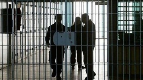 انتقال ۱۹۹ زندانی افغان به کشورشان