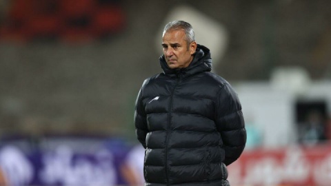 سرمربی پرسپولیس تهران را به مقصد استامبول ترک کرد