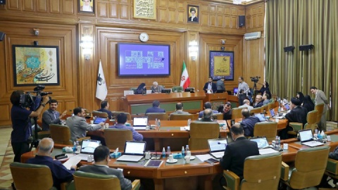 انتقاد عضو شورا از تقسیم پست در شهرداری تهران/ ایراد به تمدید دوره مدیریت شهرداری