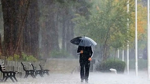 رگبار و رعد و برق برای ۱۳ استان