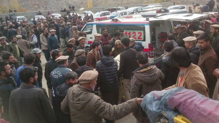 ۱۳ کشته و ۲۰ مصدوم در تصادف خونین در پاکستان