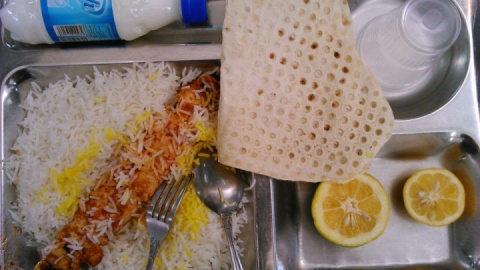 یارانه تغذیه دانشجویی حذف نمی‌شود
