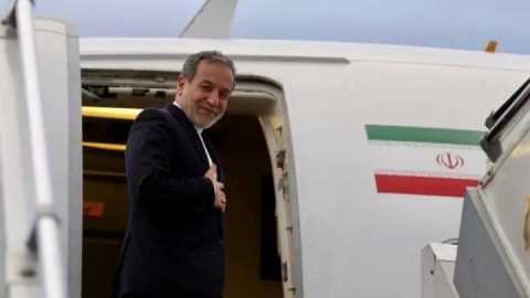 سفر وزیر امور خارجه به مسقط برای گفتگوهای غیرمستقیم با آمریکا
