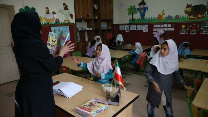 حدود ۲۴۷ هزار آموزگار عضو شبکه گفتمان و اصلاح روشهای آموزشی هستند