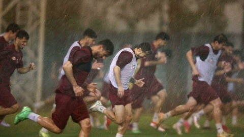 تمرین پرسپولیس با طوفان و باران تعطیل شد