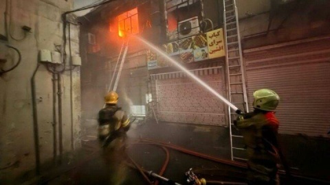 مصدومیت ۵ نفر در حریق اتوبان بعثت
