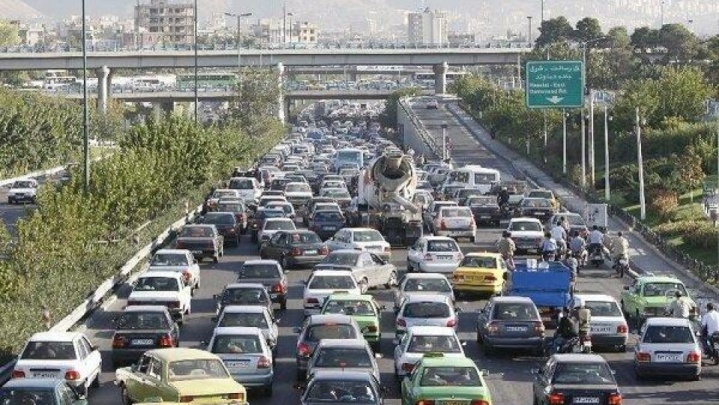 ترافیک سنگین صبحگاهی در اکثر خیابان‌های تهران