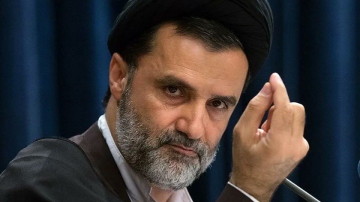 واکنش محمود نبویان به ادعاها درباره انفجار بندر عباس