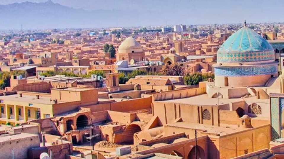 سوت نخستین قطار مثلث گردشگری ایران در یزد به صدا درمی‌آید
