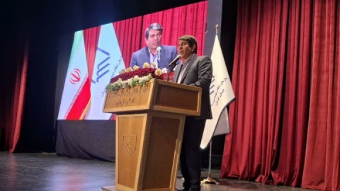 وزارتخانه‌ها علاقه‌مند تفویض اختیار به استان‌ها نیستند