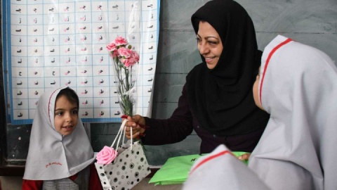 روز معلم تجلی بزرگداشت اندیشه و تکریم خرد است