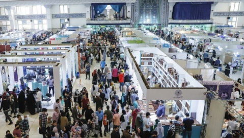نشر شاهد با بیش از ۴۰۰ عنوان کتاب در نمایشگاه کتاب/ تخفیف ۵۰درصدی به خانواده ایثارگران