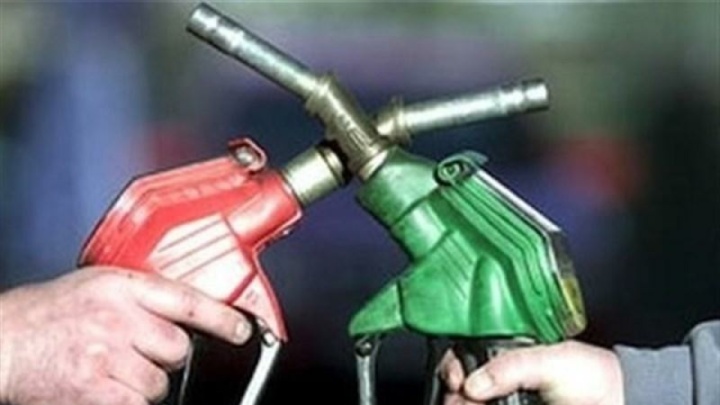 حرکت بنزین به سوی حسابهای بانکی/ تا پایان تیر اجرای طرح نهایی میشود