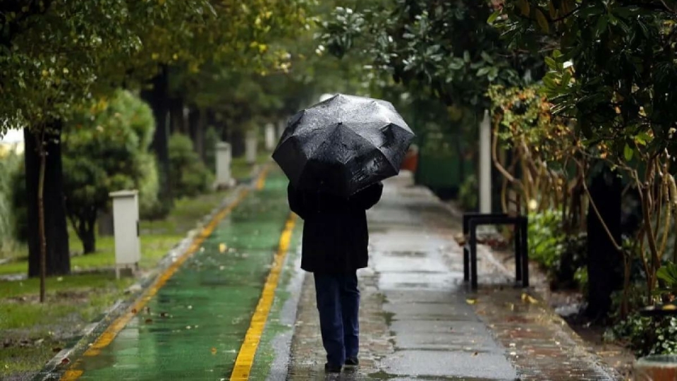 بارش باران و وزش باد شدید برای تهران و ۱۸ استان دیگر