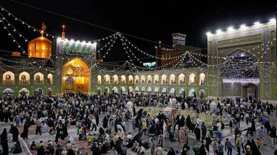 خاموشی چراغهای حرم مطهر رضوی در همدردی با داغدیدگان حادثه بندرعباس