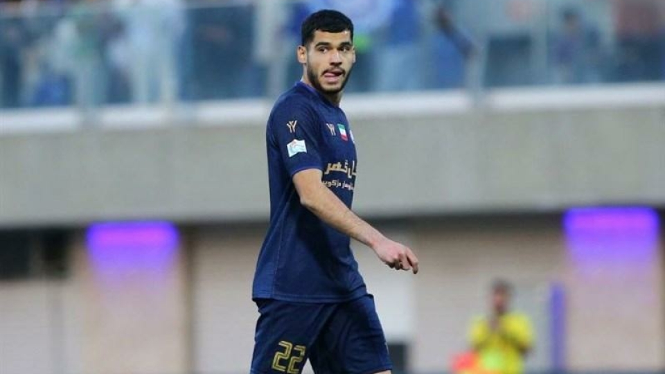 مدافع گلگهر پرسپولیسی میشود؟