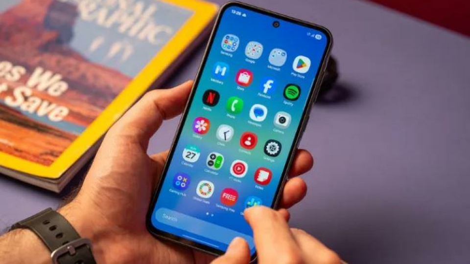 جدول زمانی انتشار One UI 8 سامسونگ لو رفت