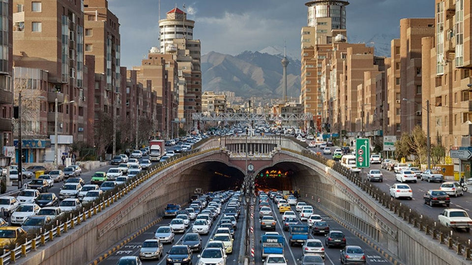 ترافیک پرحجم و سنگین در معابر و بزرگراههای پایتخت
