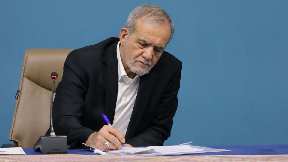 تأکید رئیس جمهوری بر توجه به عدالت منطقهای در مصرف آب و برق