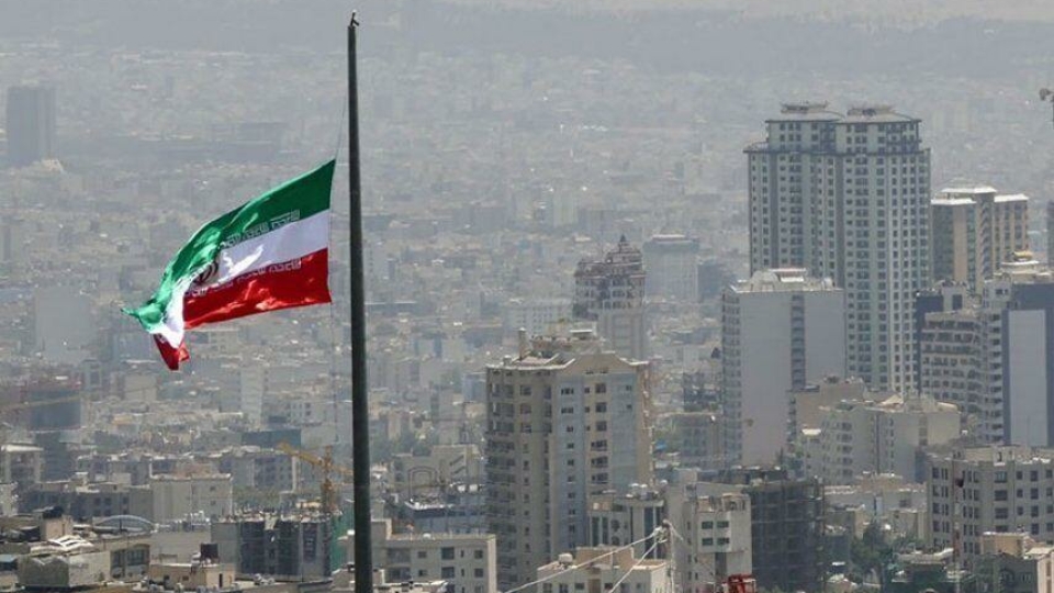 تداوم وزش باد شدید در تهران