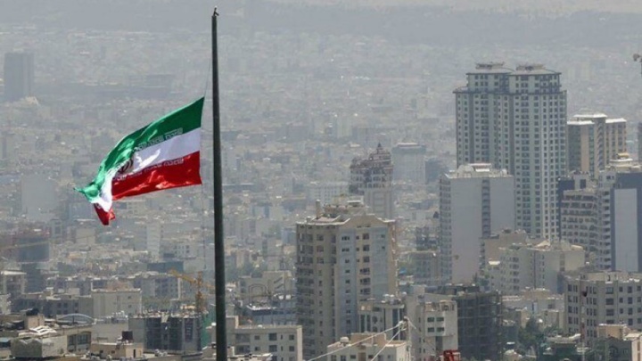 تداوم وزش باد شدید در تهران